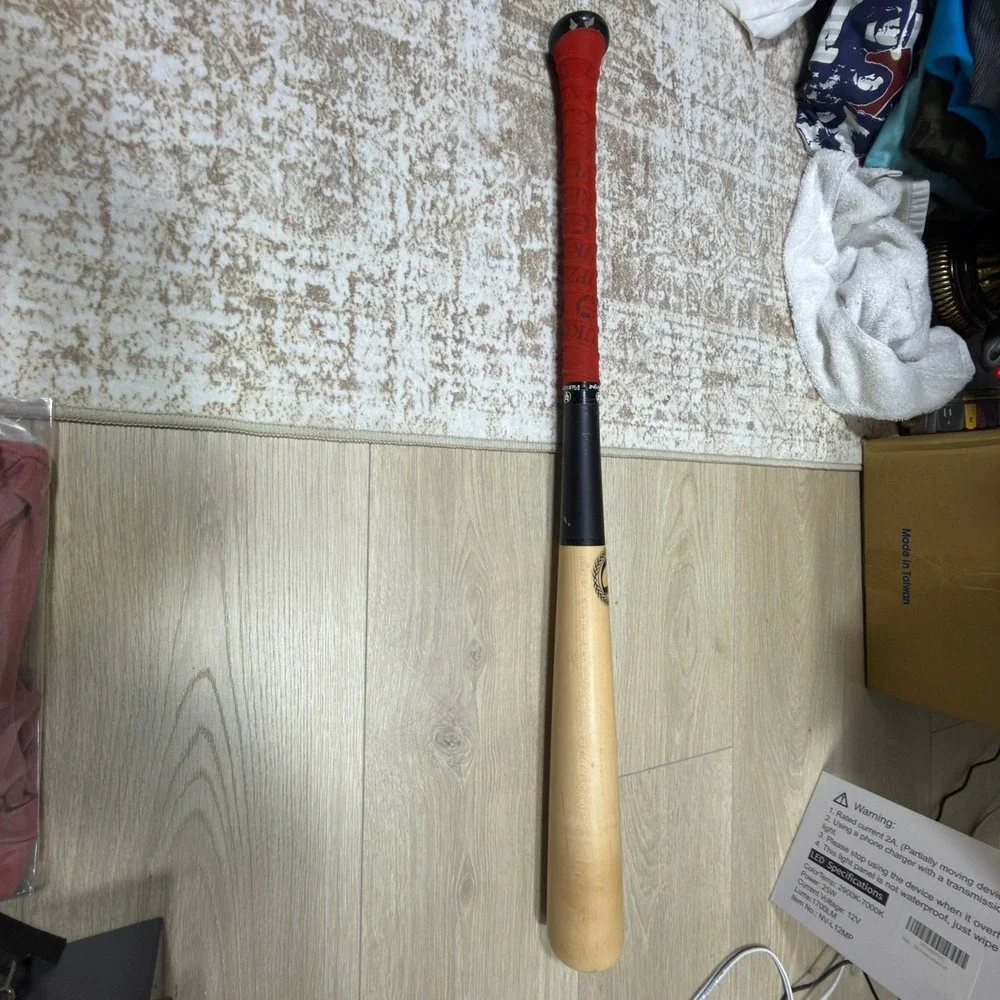 Goliath Youth G271 Baseball Bat – Power, Precision, and Maple Performance